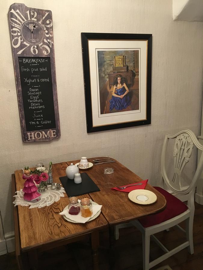 One Castle Street Bed And Breakfast เบคเวลล์ ภายนอก รูปภาพ